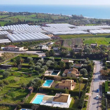 Scilla - Luxury, Pool & Garden Plaia Grande